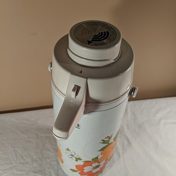 Vintage MCM The Peacock Vacuum Bottle Co Ltd Portable Air Pot Drink Dispenser - Picture 10 of 16